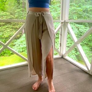 Pants with slits on each side